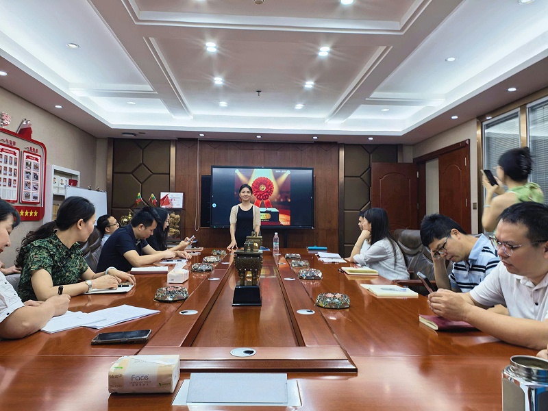 赞美营销标杆，聚力自营拓新｜我司隆沉赞美5月营销冠军卢鹰歌